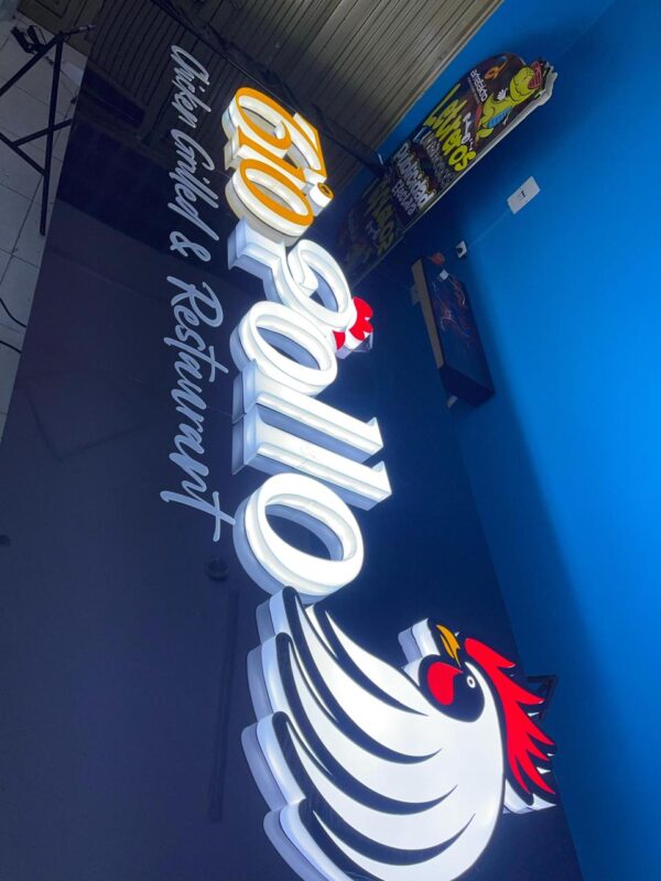 Aviso 3D + Decoración Comercial